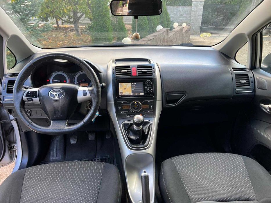 TOYOTA Auris 2013 — imagine 2