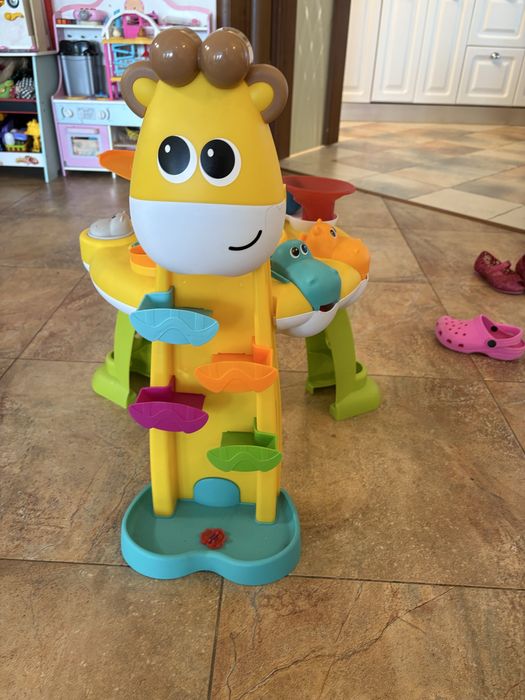 Jucarie interactiva cu bile