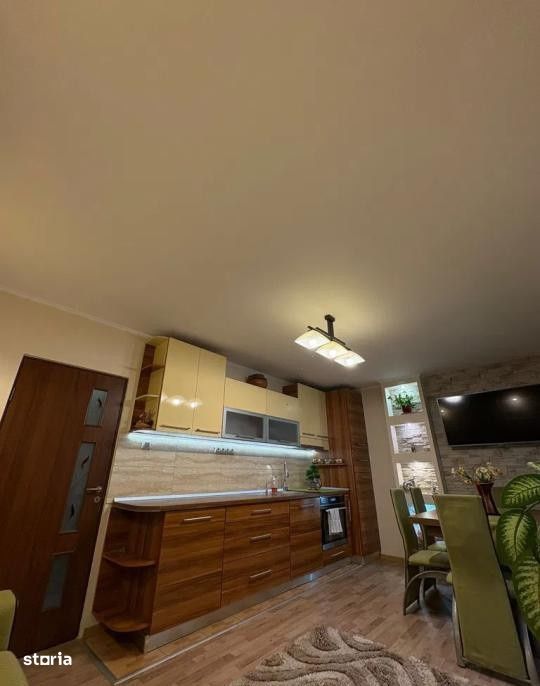 Apartament cu 3 camere, loc de parcare, 2 balcoane, zona Intre Lacuri