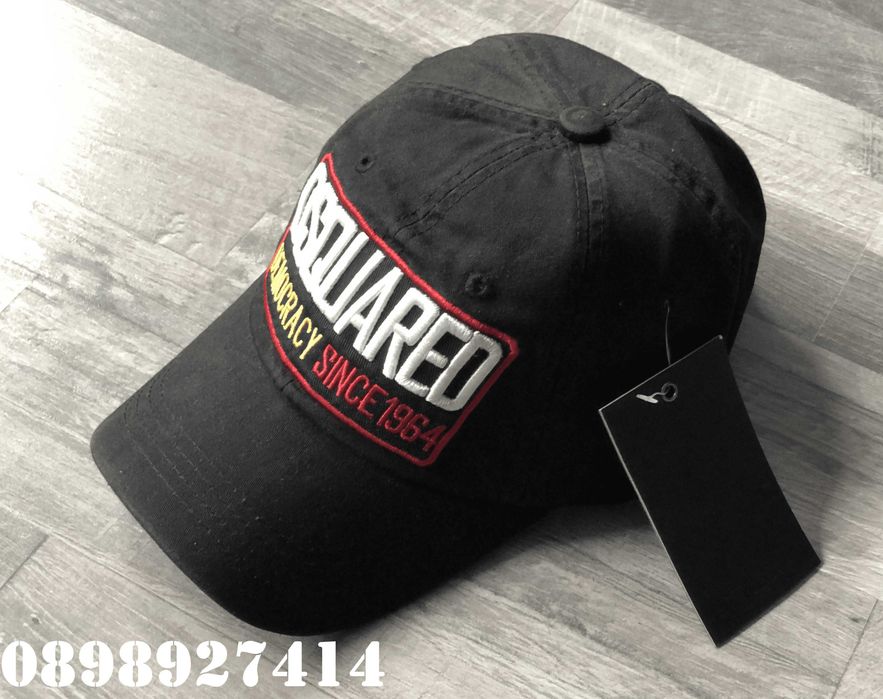 Нови Шапки Dsquared