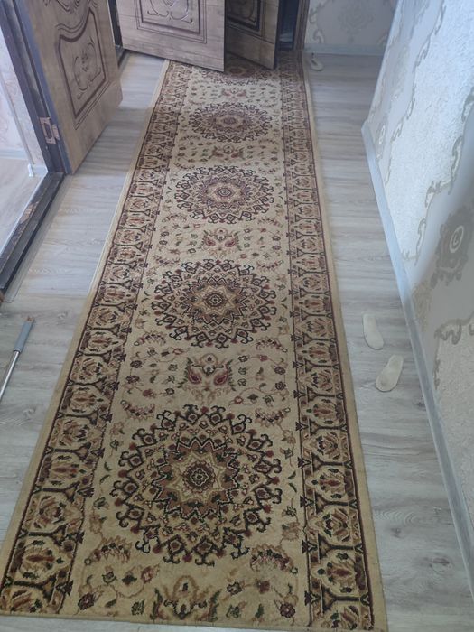 Gilamlar sotiladi