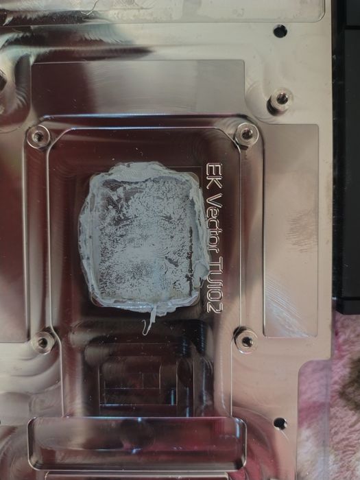 nVidia Titan RTX 24 GB VRAM