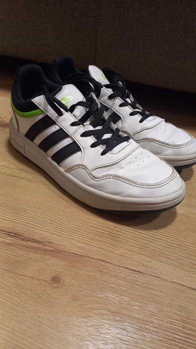 Продавам маратонки adidas