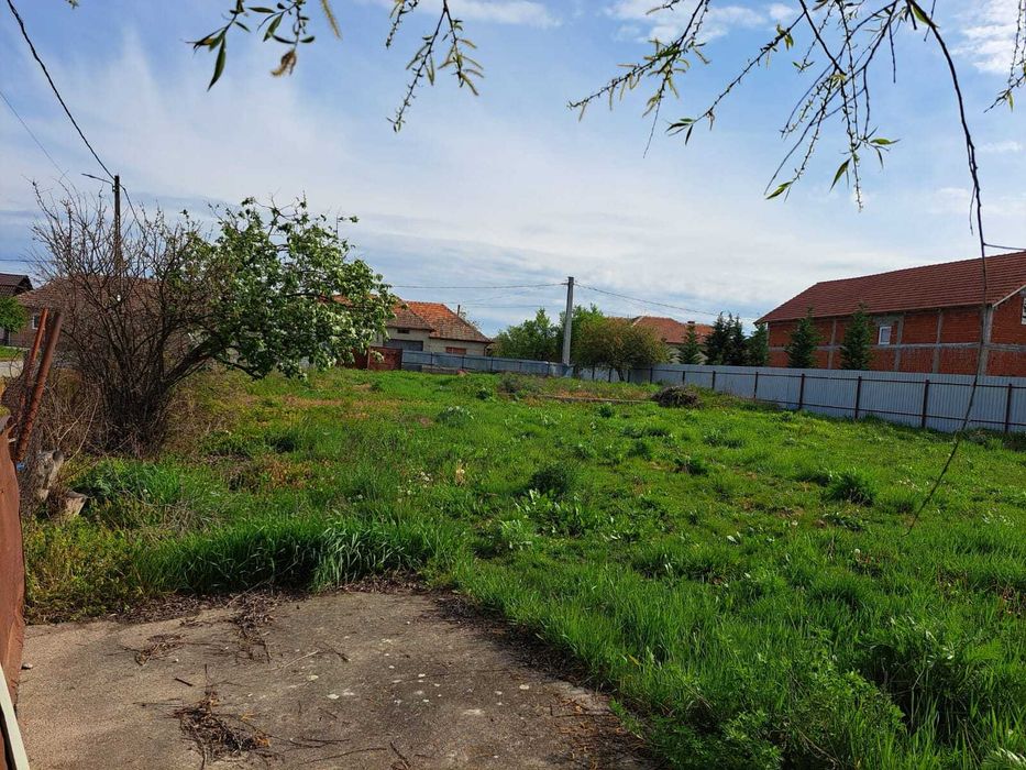 Teren de vanzare