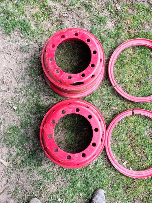 Vând jante cu inel R20 pt camion sau remorca