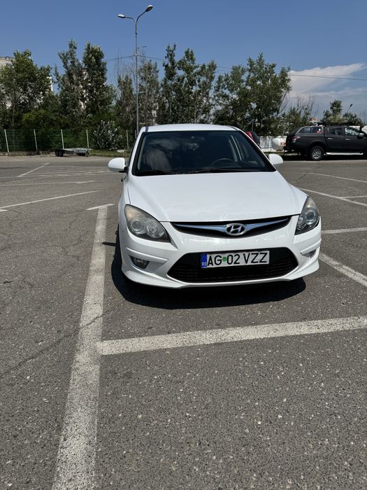 HYUNDAI i30 2011 — imagine 2