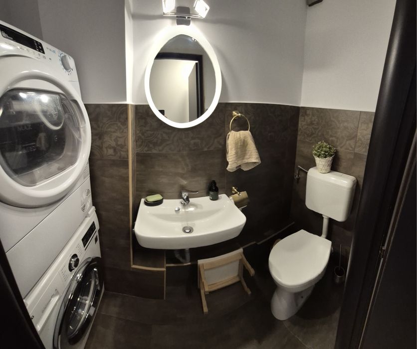 Apartament 3 camere zona Teiul Doamnei