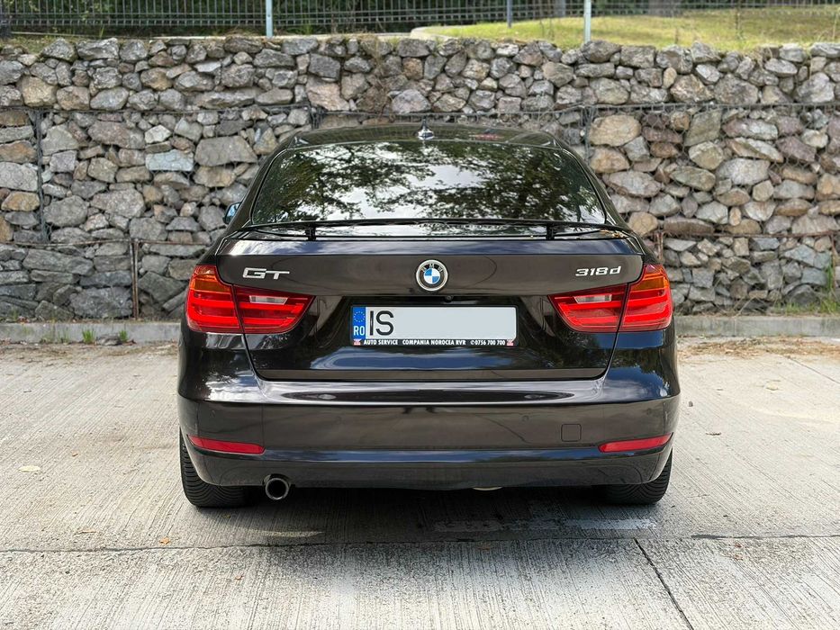 BMW 318d GT/ Senzori de parcare/ Camera retur