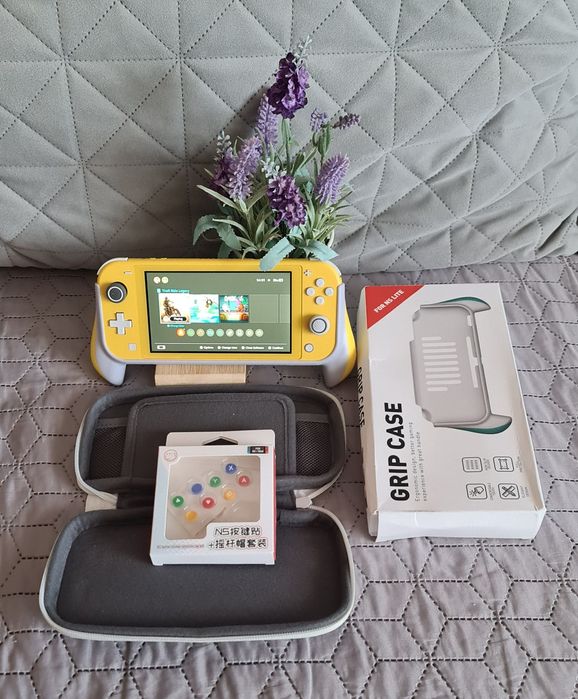 Nintendo switch lite с подаръци