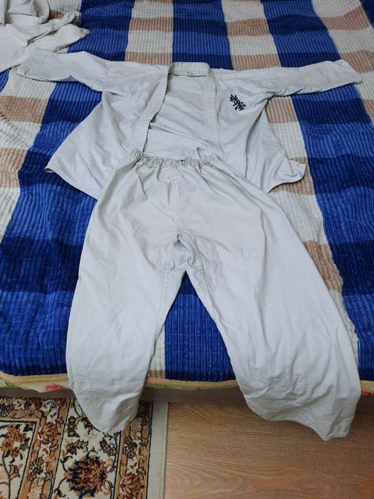 Продам кимано 2штуки цена каждый 10000тг