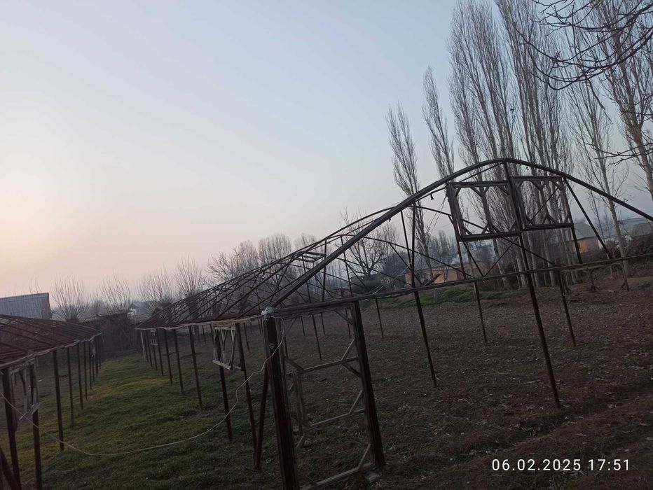 2 Теплица сотилади 2,5 соток  дан