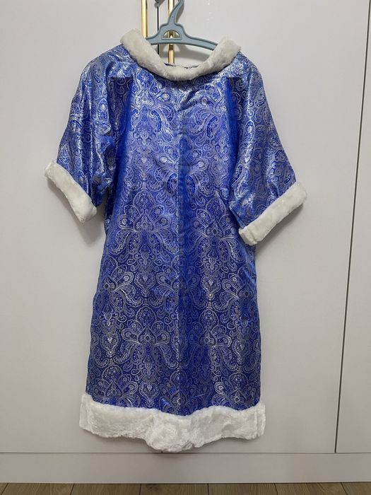 Продам платье снегурочки.