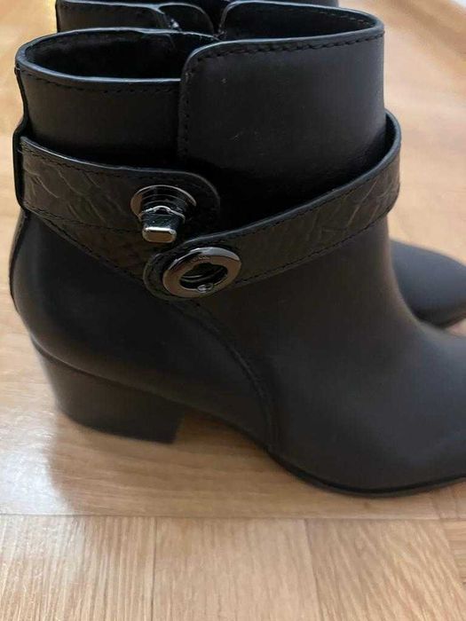 Ghete dama COACH marime 36