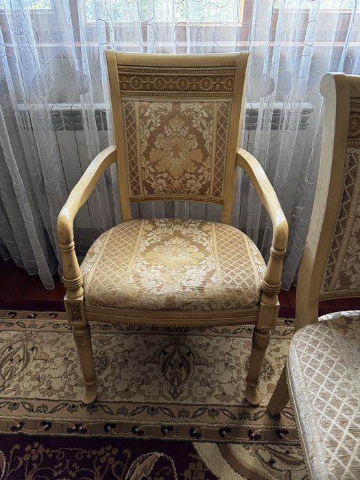 Продам стулья и кресла