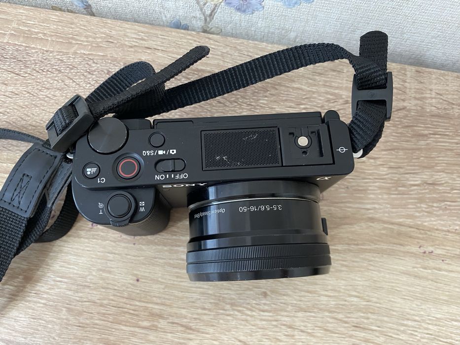 Продам Sony ZV E10
