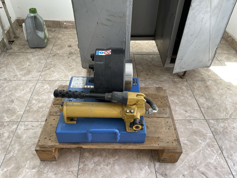 Presa manuală sertizat furtunuri hidraulice - Ekstein (Germania)