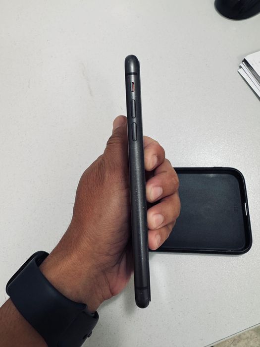 Айфон 11 128гб емкость 78 без ремонт