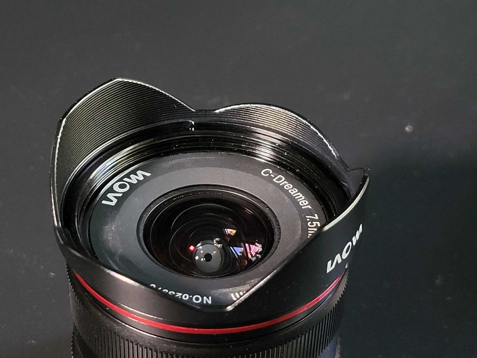 Объектив Laowa 7.5 mm f/2 MFT