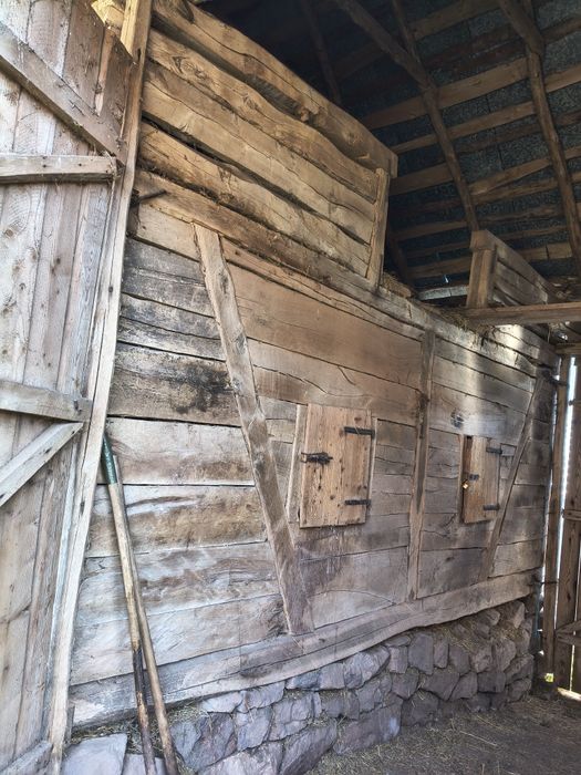 Vând constructie de lemn