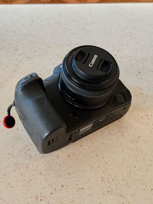 Продавам Canon R5
