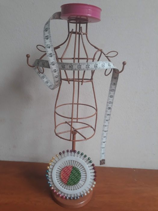 Нови неизползвани шивашки карфици/топлийки с перлени глави