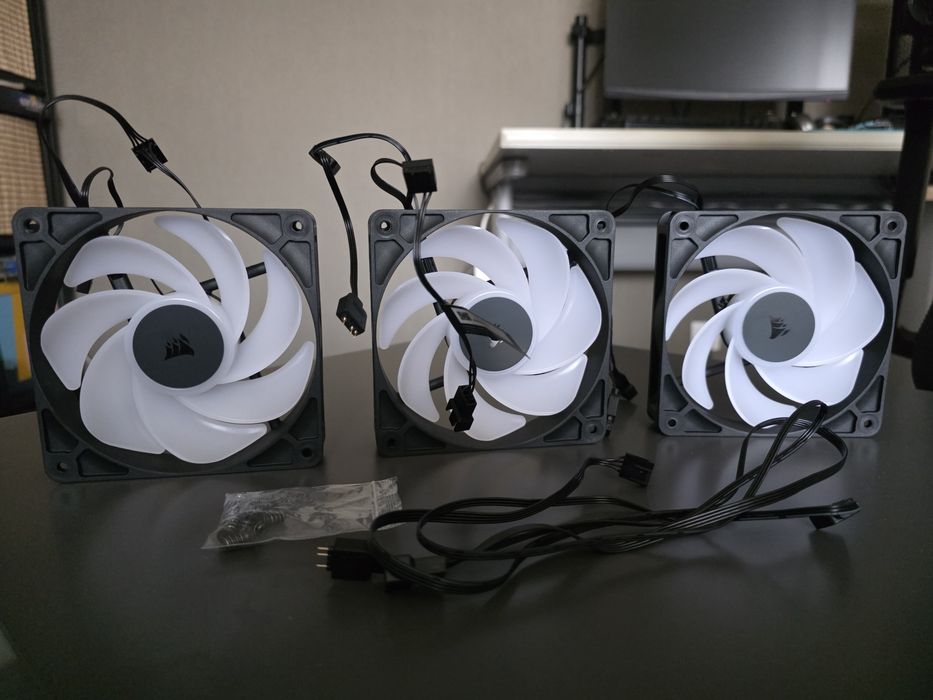 Ventilatoare PC Corsair RS120-R Reverse Noi 3buc