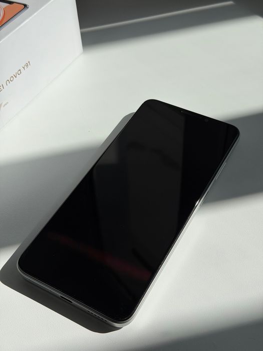 Huawei nova Y91 серебро