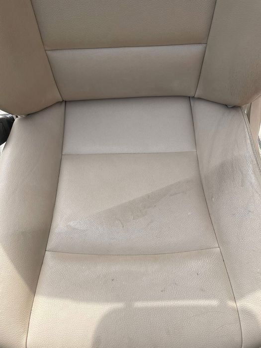 Curatare tapiterie auto & canapele la domiciliu’