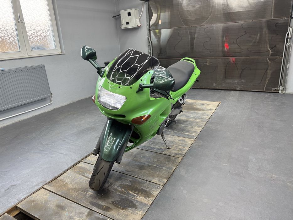 Kawasaki zzr600