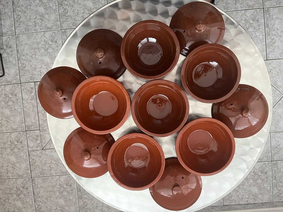 Продавам нов глинен гювеч и нови глинени гювечета