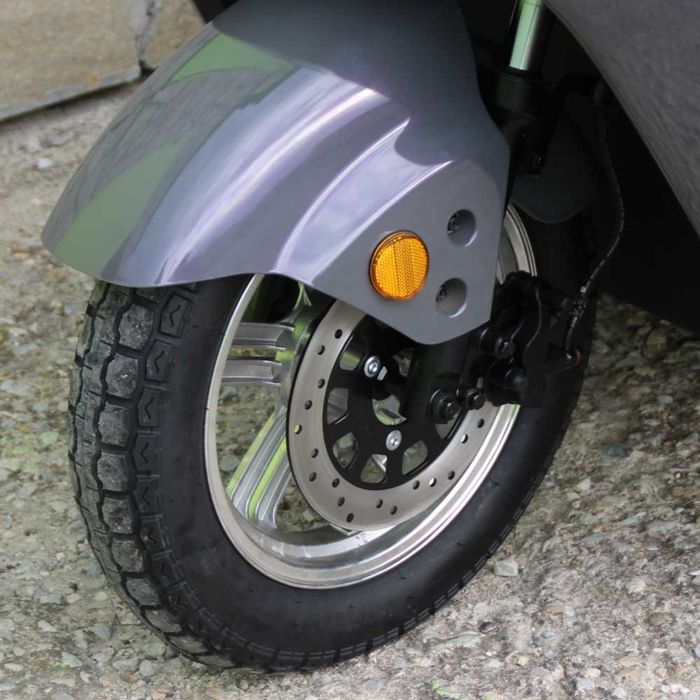 Триместна електрическа триколка Max Motors LUXURY BUS PURPLE