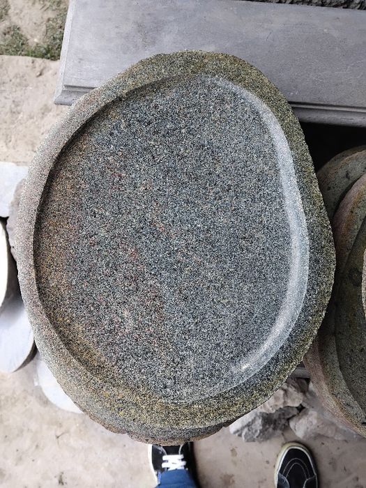 Чинии от естествен камък