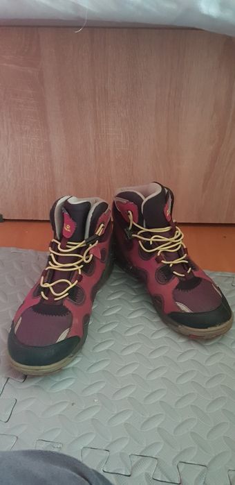 Ghete Jack Wolfskin, mărimea 35, foarte puțin purtate
