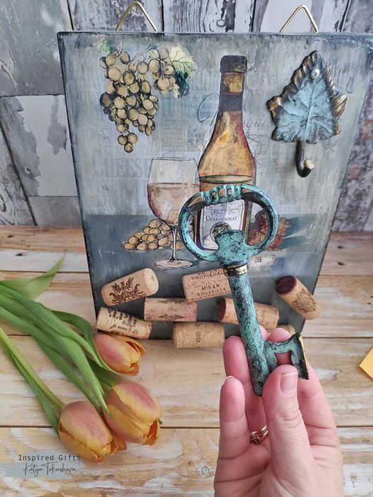 "I love WINE"- декорация с автентичен тирбушон и подарък