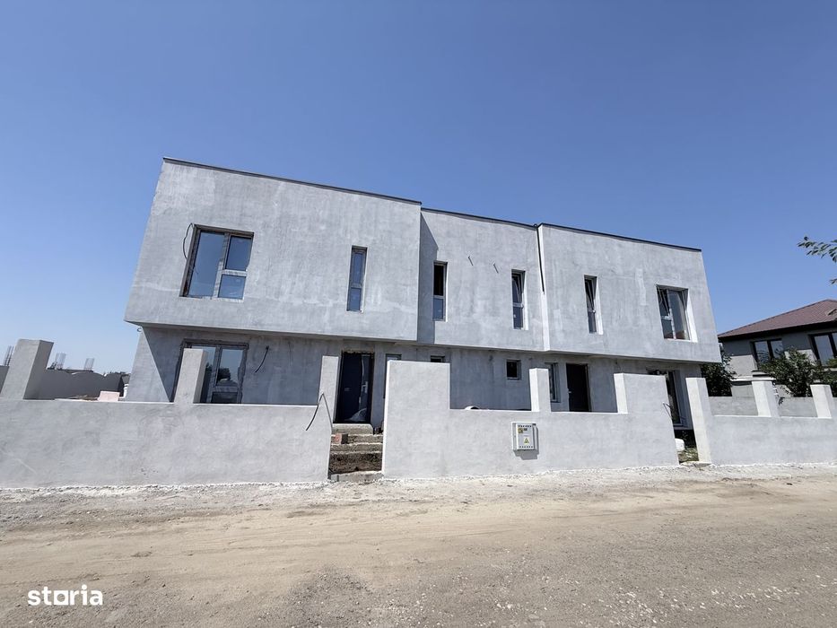 Duplex deosebit, 5 camere, curte generoasa, zona Safirului-Gladiolelor