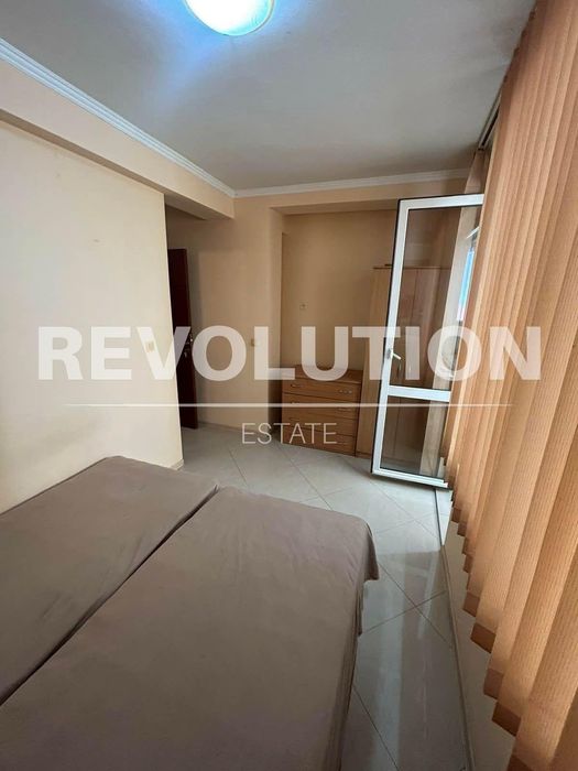 Дава се под наем Едностаен апартамент в Варна, Левски - 25 кв.м за 328.95 € - Снимка #1