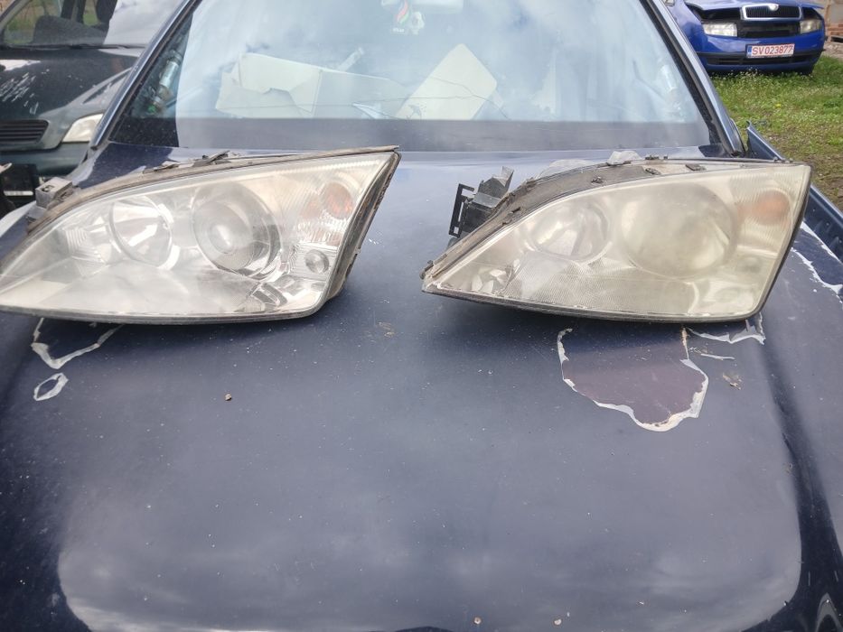 Faruri ford focus mk2