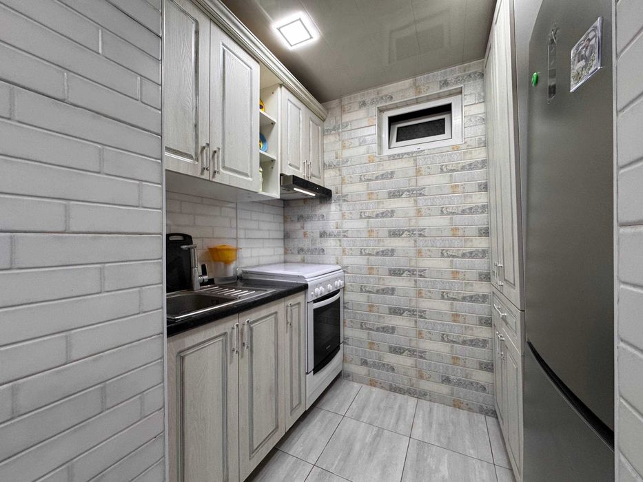 ПРОДАЕТСЯ 4/2/4 78м2 Ор.р: остановка Художников