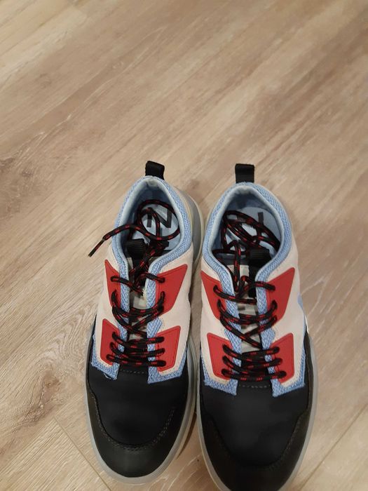 Adidași damă Zara