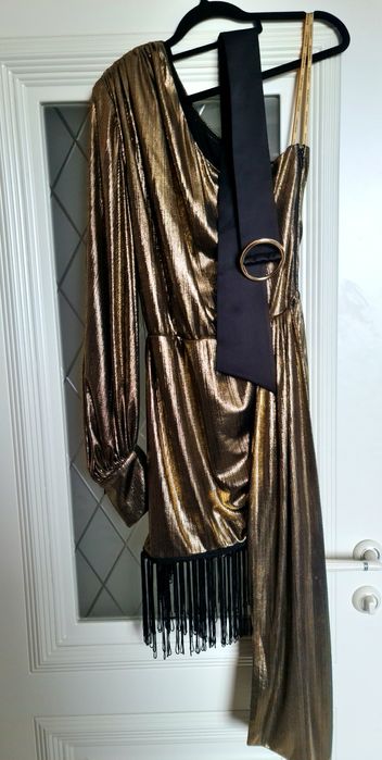 Элегантное платье