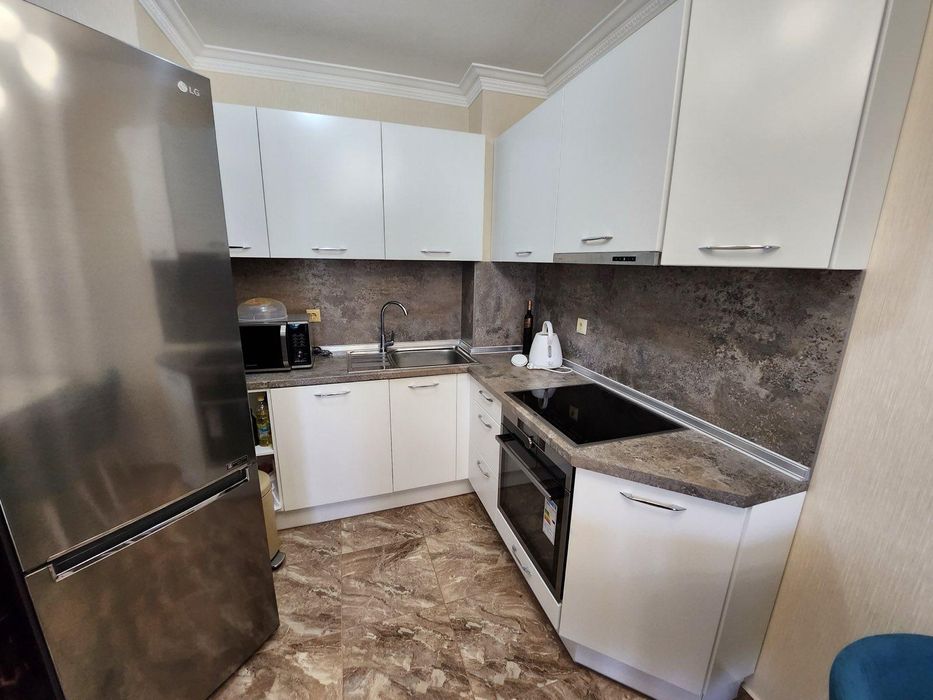 Продава се Двустаен апартамент в Бургас, Долно Езерово - 61 кв.м за 2214 €/кв.м - Снимка #3