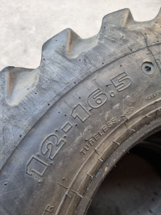 Мини Экскаватор балони б/у Хундай Доссан Волво