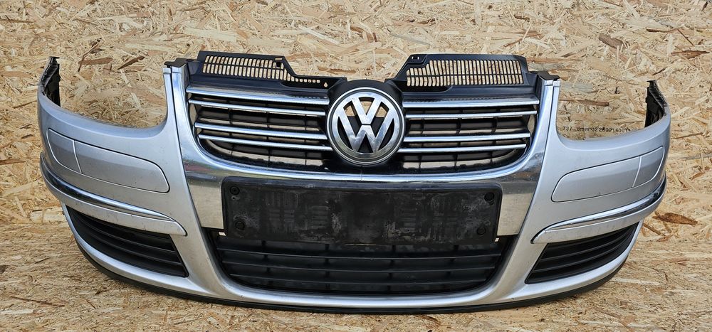 Bară față Volkswagen Jetta / Golf 5 Break Originală cu Spălător Faruri cod Culoare LA7W Poze reale prețul din Rm-Vâlcea Completă
