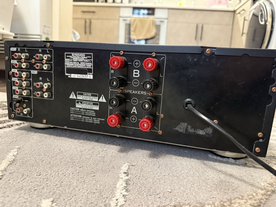 Pioneer A-676 Стерео усилвател