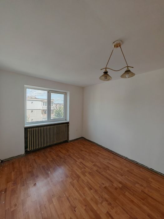 Apartament 2 camere decomandat și loc parcare cu copertină inclus
