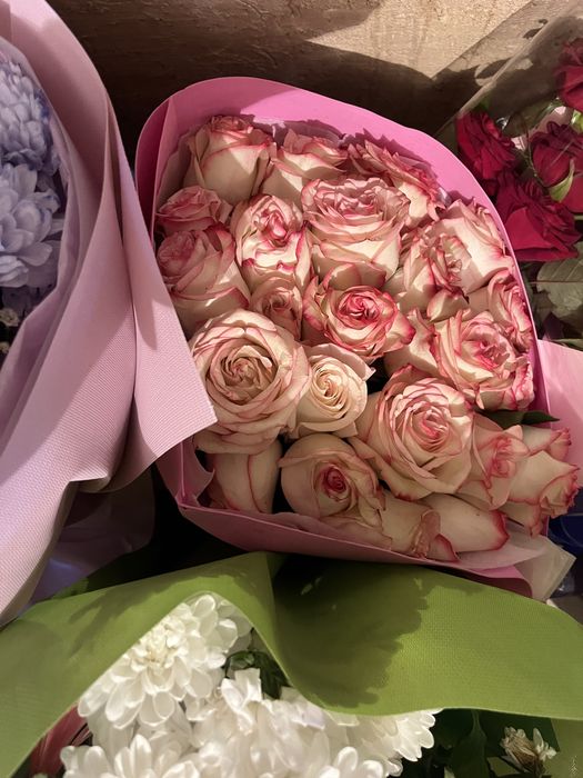 Продам цветы по 3000