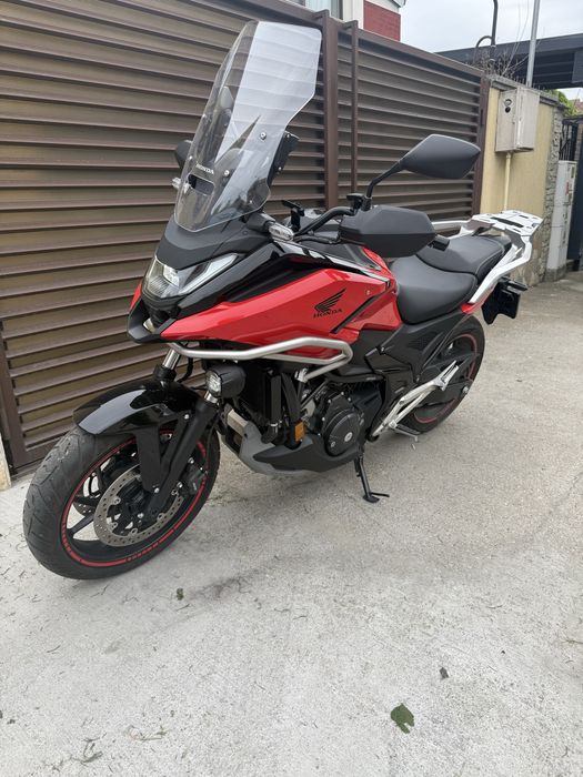 Honda NC750X   Automata -2025– FULL  EXTRA – 2700 km – Ca nouă