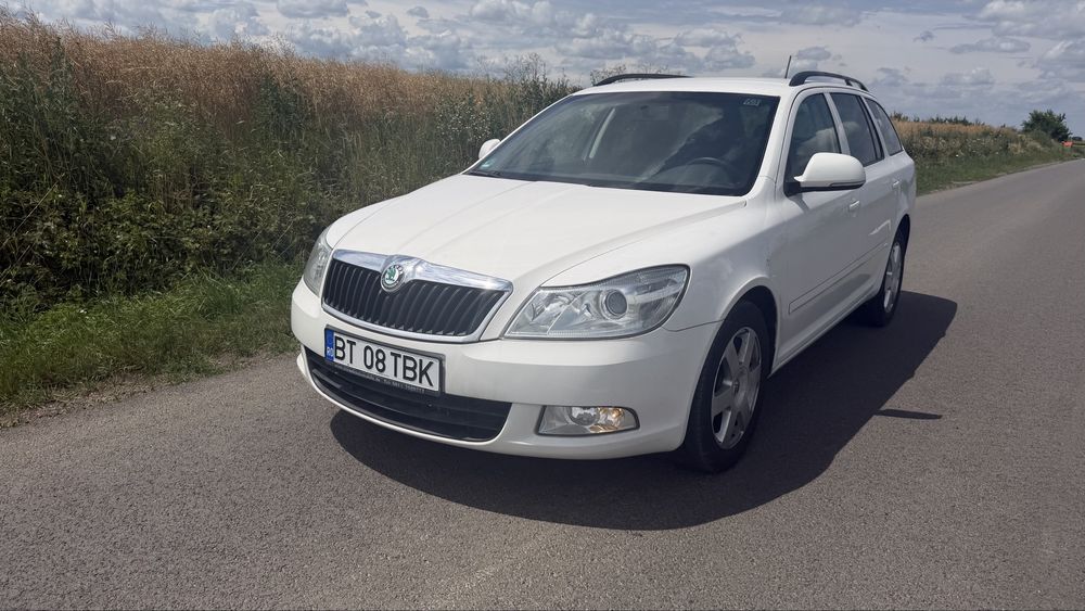 SKODA Octavia 2012 — imagine 2