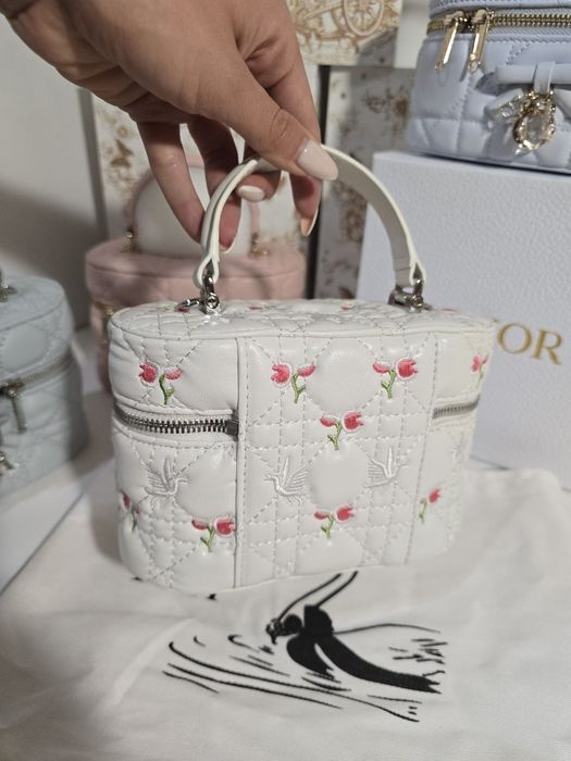 Налична чанта Dior Dioramour Limited