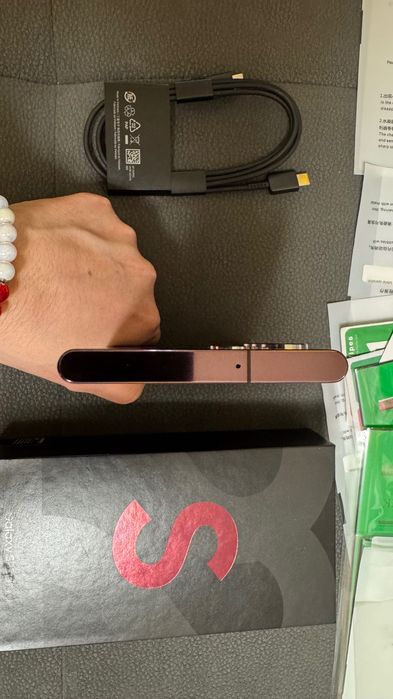 Samsung galaxy S22 Ultra 256GB 12GB RAM и Samsung galaxy watch 3